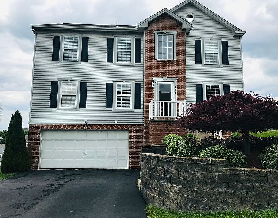 1st image of 324 Chanticleer Cir