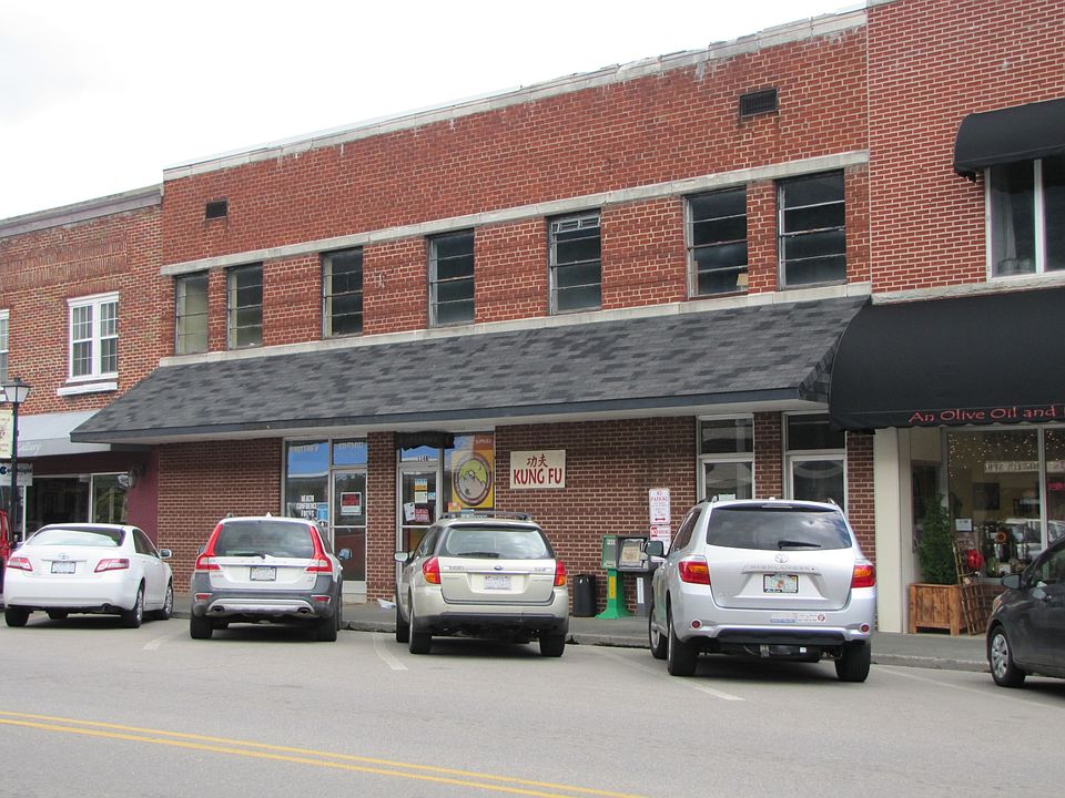 1st image of 112 N Jefferson Avenue