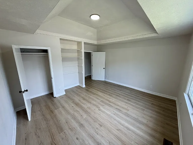 909 N 2nd St — Photo 17
