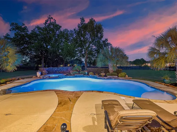 14 Royal King Rd, Tomball, TX 77377