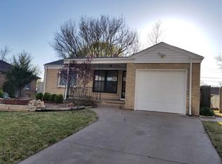 2153 S Parkwood Ln, Wichita, KS 67218