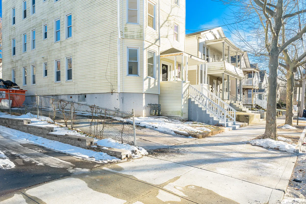 Building Photo - 517 Winchester Ave #3