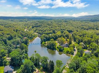 4 Wesley Chapel Rd, Suffern, NY 10901