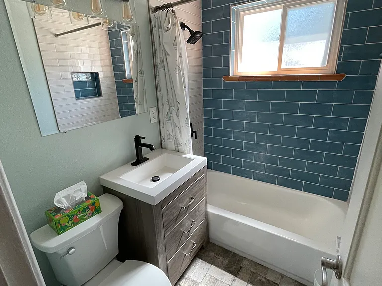 1054 Leyden St — Photo 14