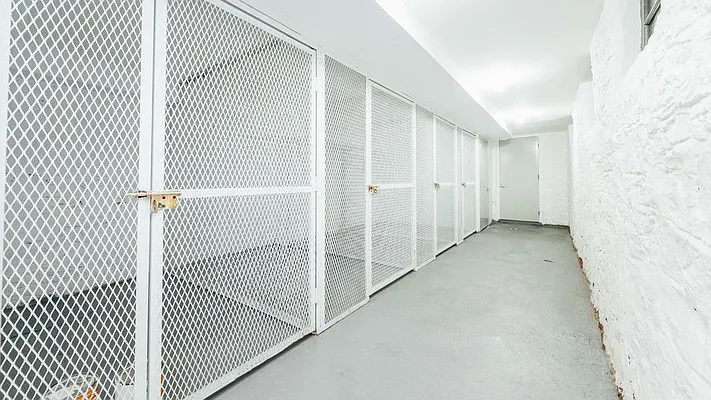 Rented by Nooklyn NYC LLC | media 18