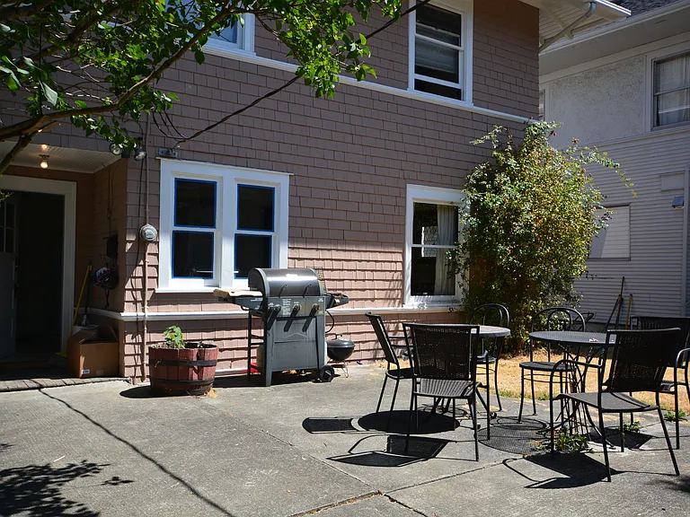 1153 17th Ave E — Photo 14