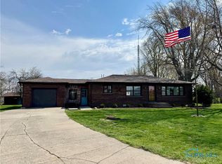 1965 Colwell Cir, Defiance, OH 43512