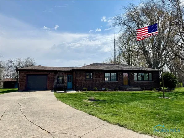 1965 Colwell Cir, Defiance, OH 43512