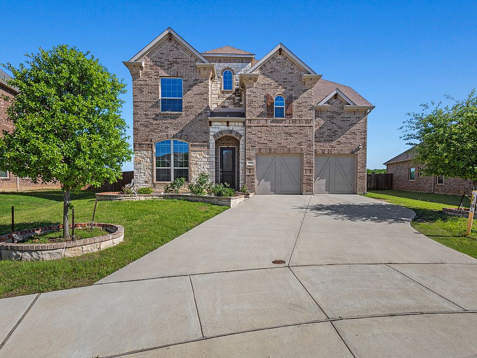 1st image of 417 Burberry Dr