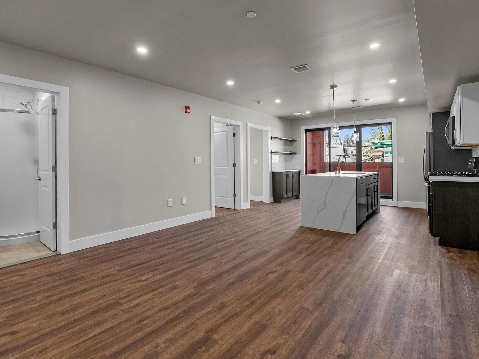 77 E Pastorius St — Photo 4