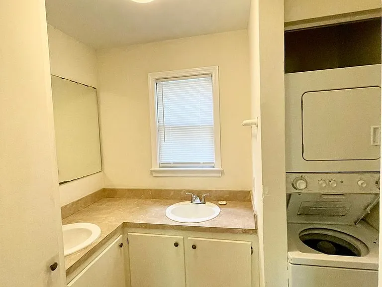 1227 Barnwell St #4 — Photo 10