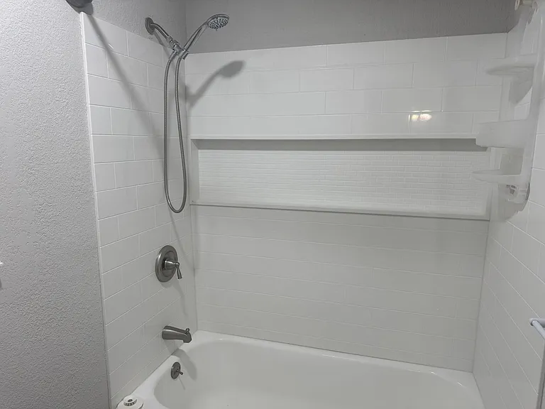 305 Wilson St — Photo 17