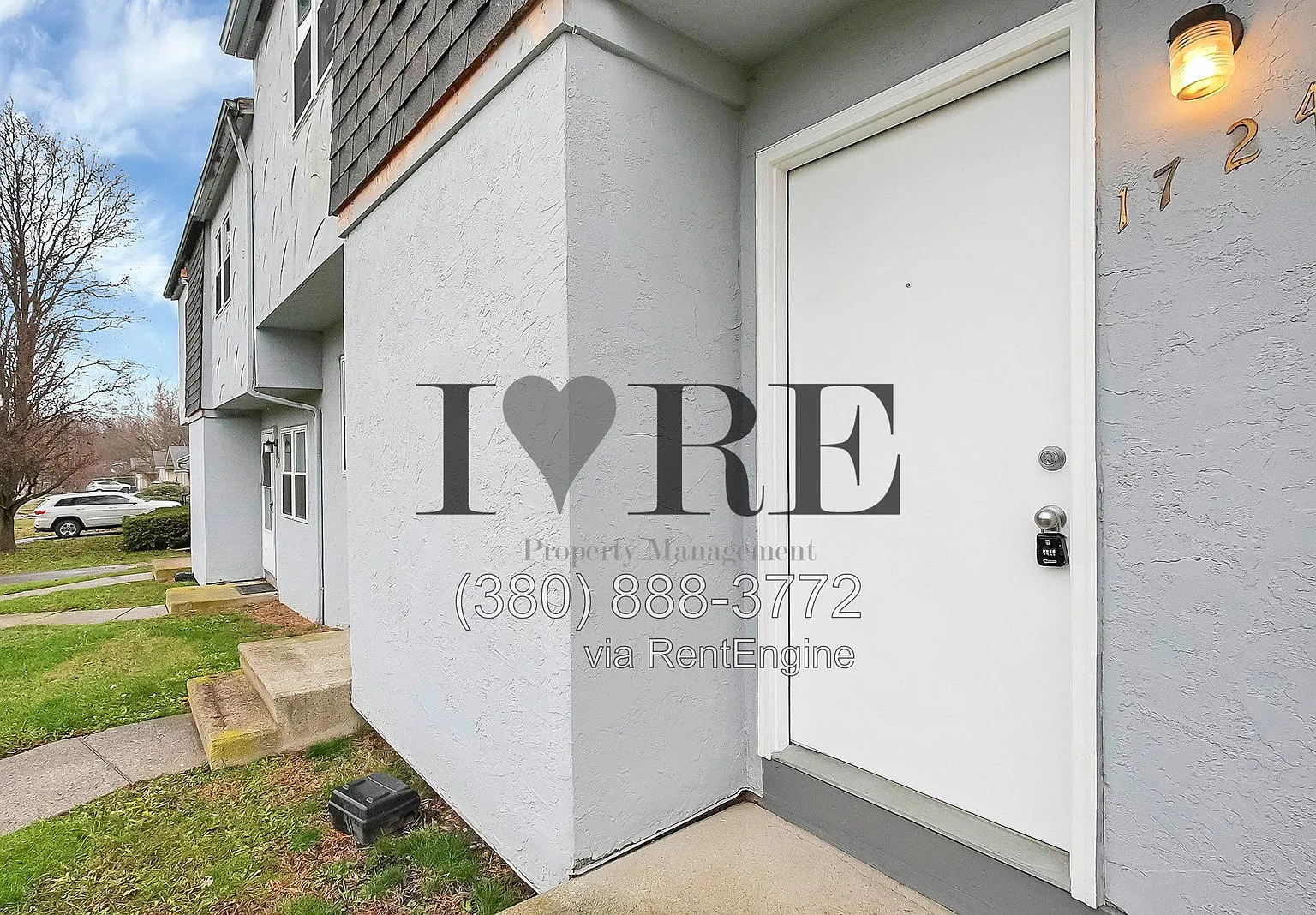 2 bed, 1.5 bath, 832 sqft, $995 — Photo 2