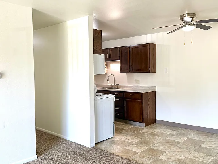 Elkhorn Village Apartments | 1 & 2 Bedroom Apartments in Elkhorn, WI Heat Included — Photo 63