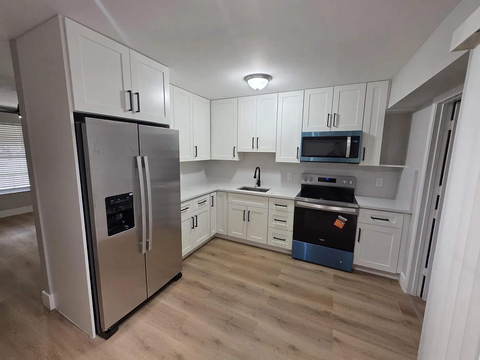 2 bed, 1.0 bath, 775 sqft, $2,200 — Photo 3
