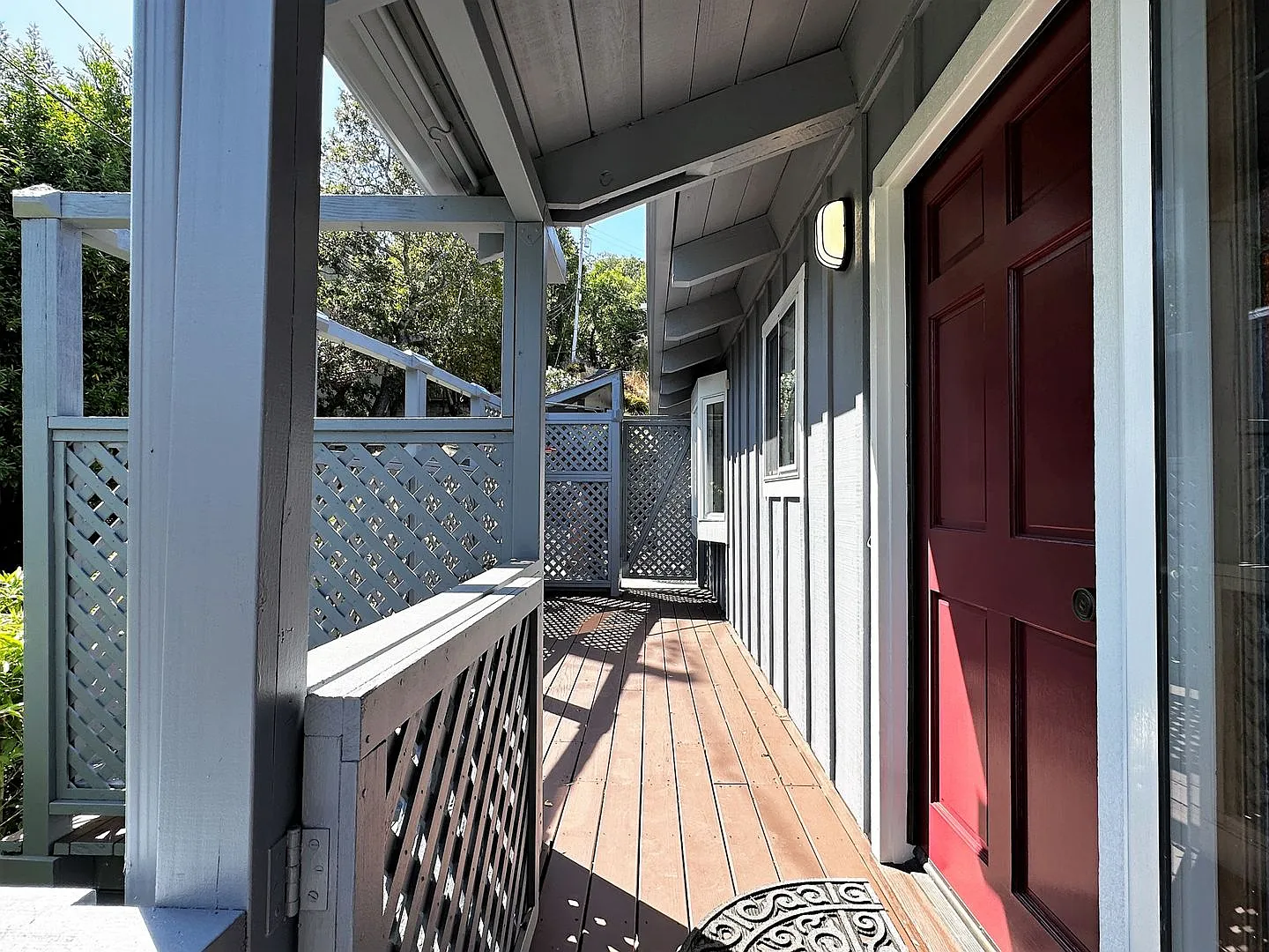 Three bedroom, two bathroom home with gorgeous views and sunroom for rent in the hills of Fairfax! — Photo 3