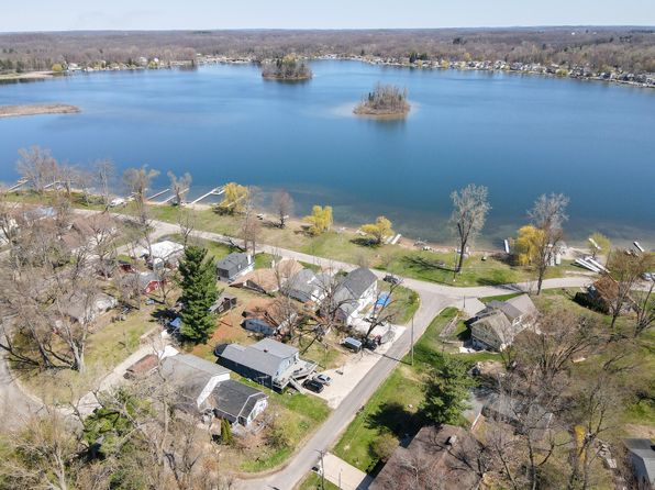 252 Evans Trl, Tipton, MI 49287