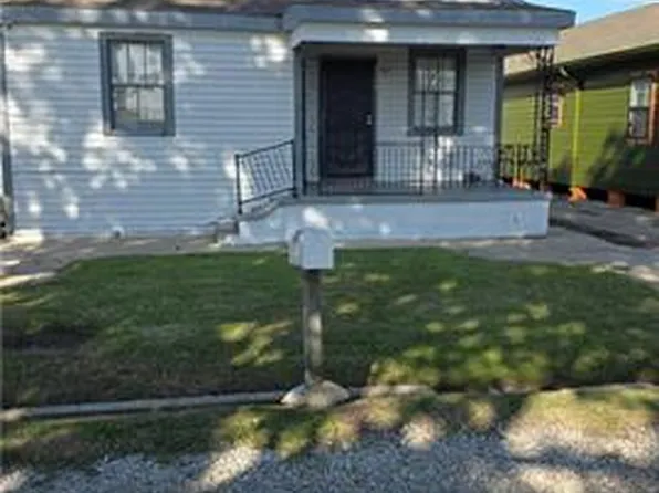 8025 Pompano St, New Orleans, LA 70126