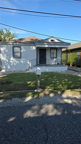 8025 Pompano St Photo 1