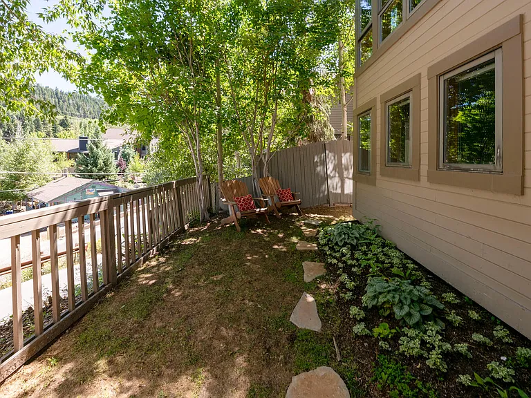 117 Norfolk Ave — Photo 54