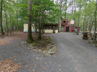 146-148 Club House Dr, Shohola, PA 18458