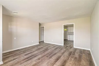 111 Raintree Ln #C — Photo 16