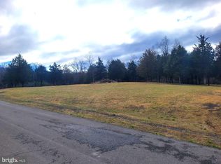 Tupelo Loop, Springfield, WV 26763