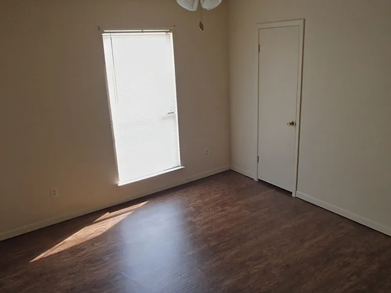 312 Tamara Dr — Photo 6