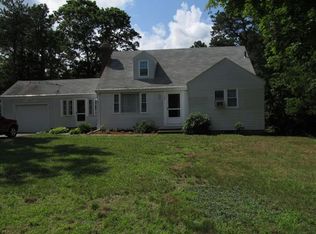 105 Dunns Pond Rd, Hyannis, MA 02601