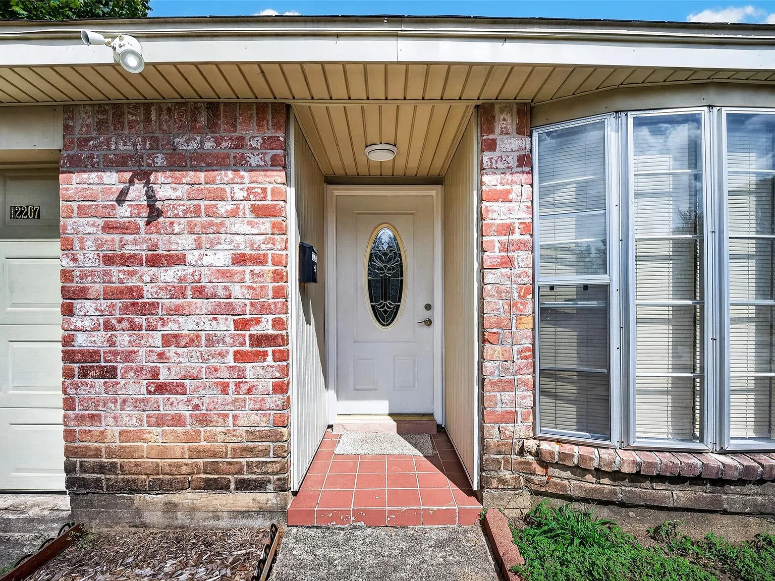 3 bed, 1.5 bath, 1130 sqft, $1,600 — Photo 3