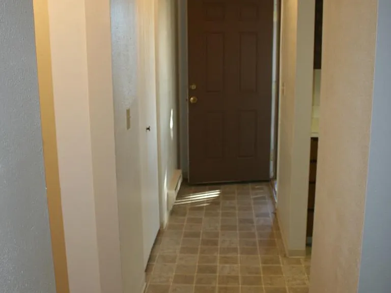 2005 Magnuson Way — Photo 4