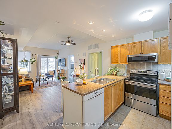 4th image of 220 Main St N #211
