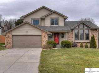 15874 O Cir, Omaha, NE 68135