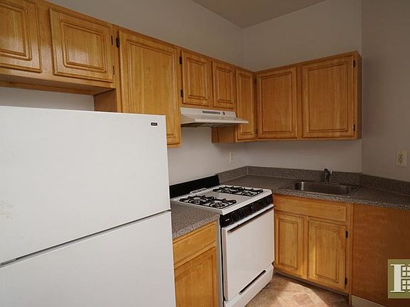 2nd image of 1031 Bergen St APT 2A