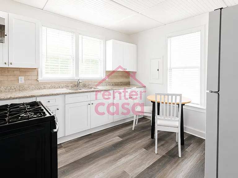 835 Custer St — Photo 7