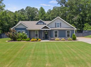 1377 Pine Log Ford Rd, Taylors, SC 29687
