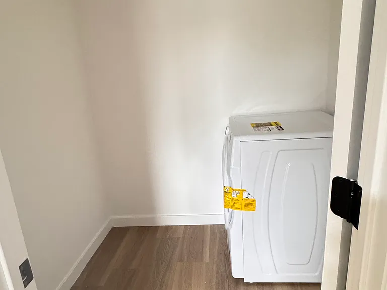 265 Fairview Ave — Photo 7