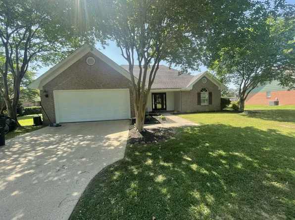 5703 Wolfe Rd, Columbus, MS 39705