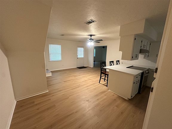 5th image of 9239 Walnut Rd
