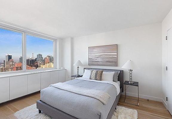 4th image of 301 W 53rd St APT 25B
