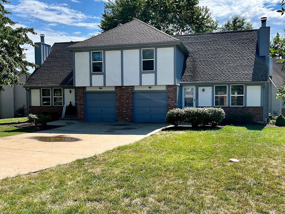 Exterior View - the unit on the right is 11630