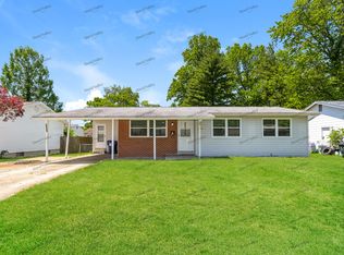 1140 Lees Ln, Florissant, MO 63031