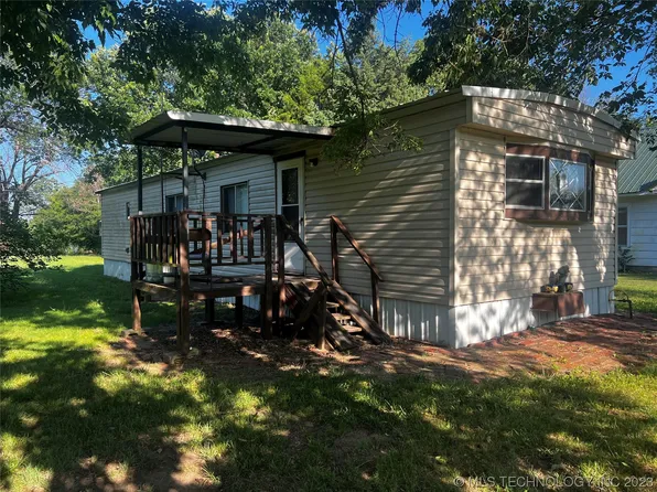 419 S Elm St, Nowata, OK 74048