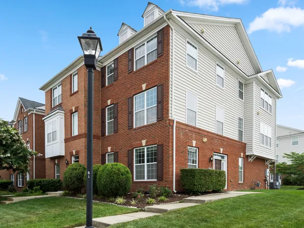 23167 Flora Mure Dr, Ashburn, VA 20148