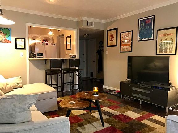 4th image of 1935 Gardiner Ln APT E74