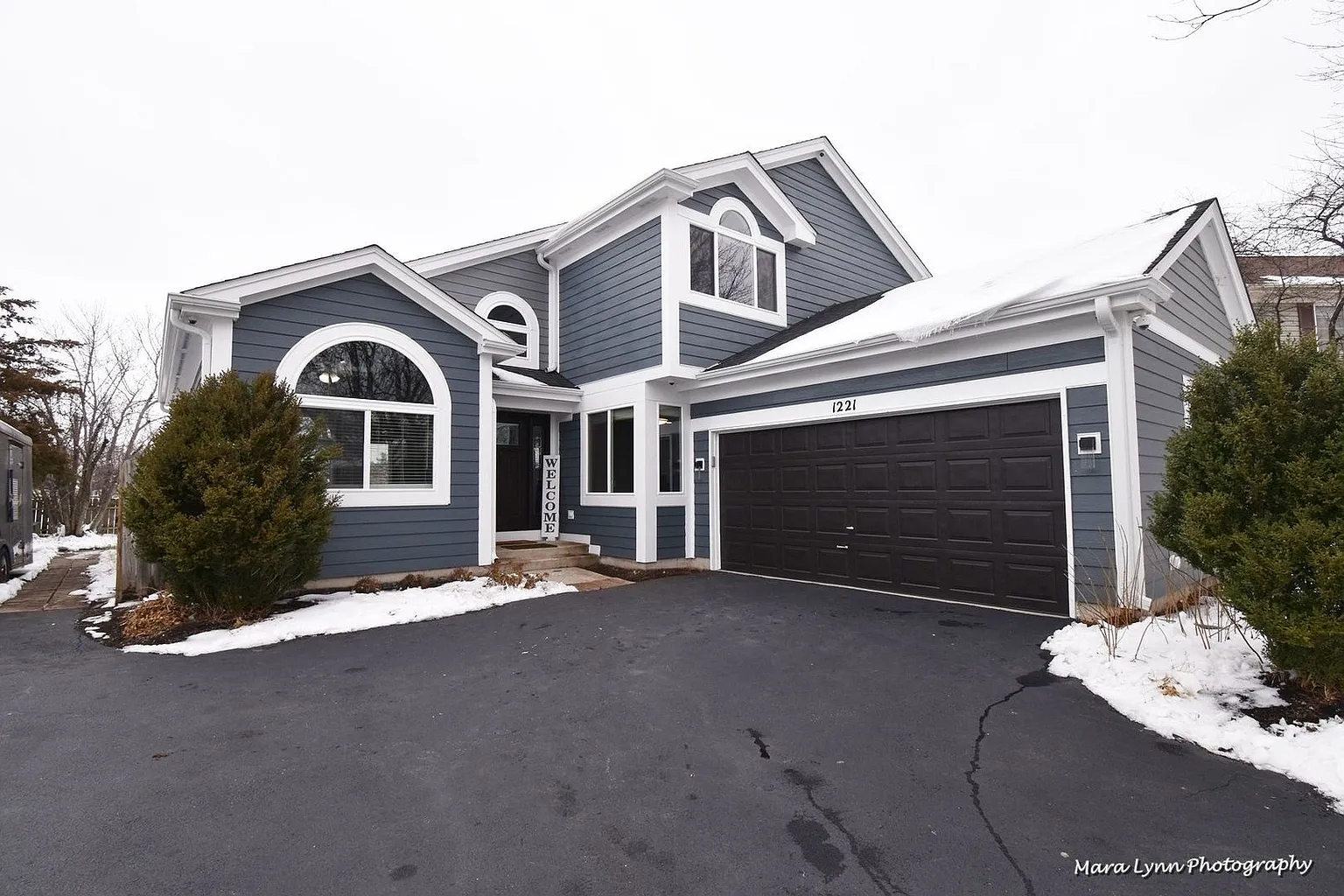 1221 Lone Oak Trl photo 1