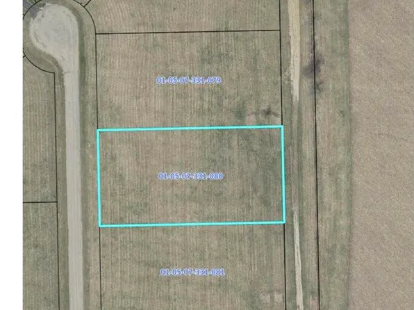 31 Country Club Ct #80, Lanark, IL 61046