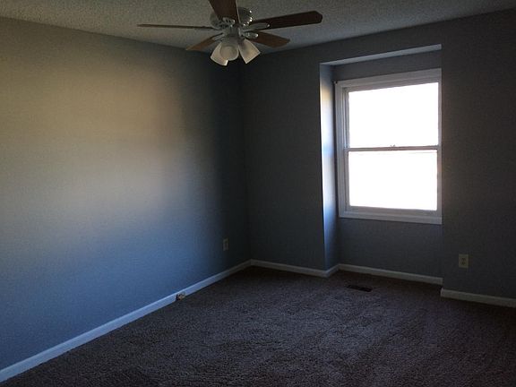 5th image of 1004 Afton Way SE