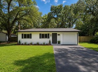 1116 E Winnemissett Ave, Deland, FL 32724