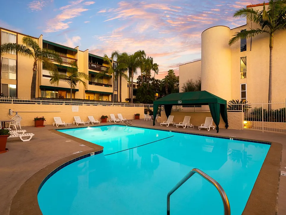 6333 La Jolla Blvd #179